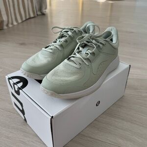 Strongfeel Women's Training Shoe Size 8 lululemon green 💚